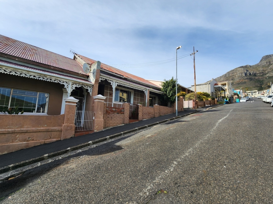 5 Bedroom Property for Sale in Walmer Estate Western Cape